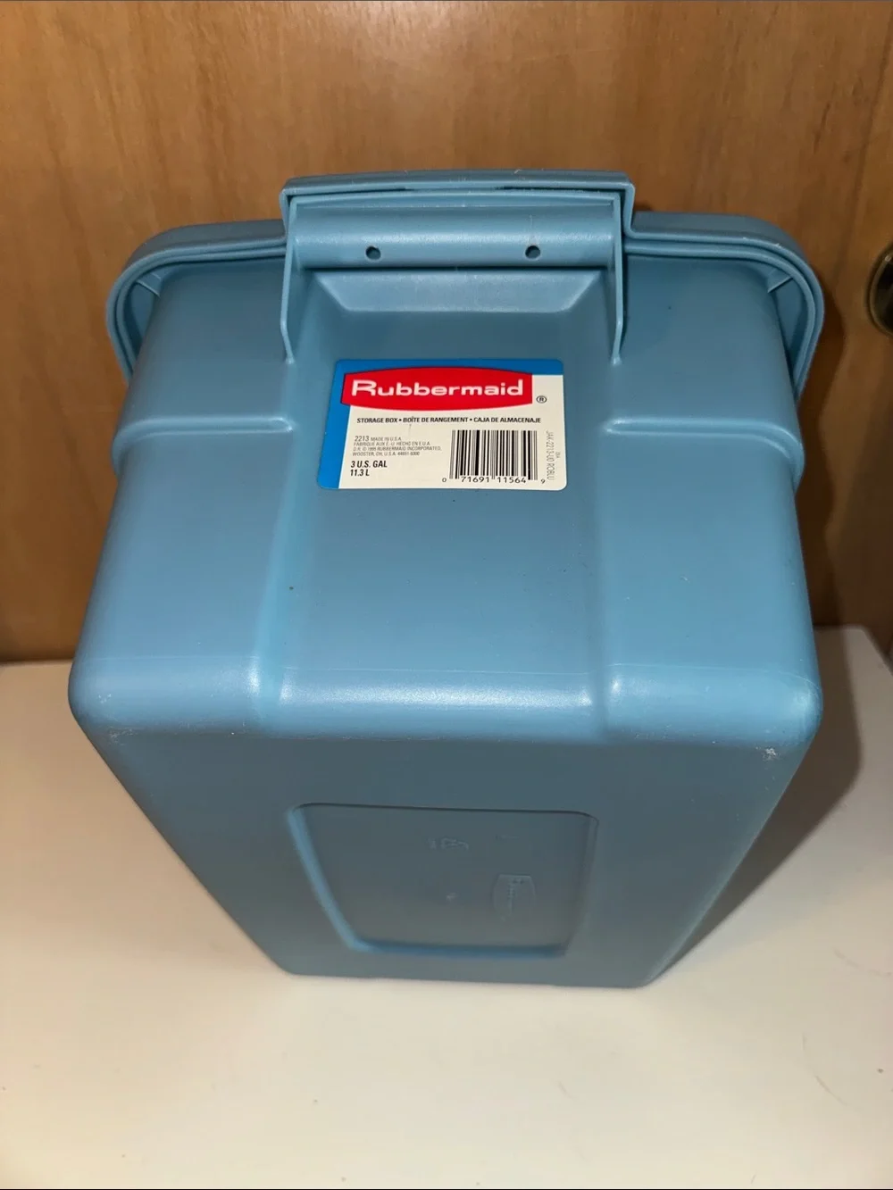 Rubbermaid Roughneck Heavy-Duty Plastic Storage Tote Blue 3 Gallon